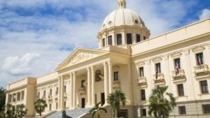 Abinader sigue cancelando y nombrando nuevos funcionarios