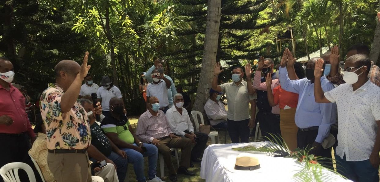 García Duvergé encabeza acto de juramentación por la Unidad de Movimientos Independientes 2 García Duvergé encabeza acto de juramentación por la Unidad de Movimientos Independientes