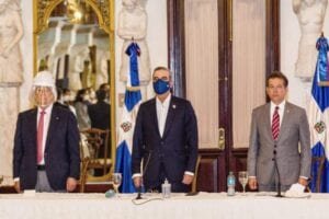 Luis Abinader asume personalmente la industrialización del país