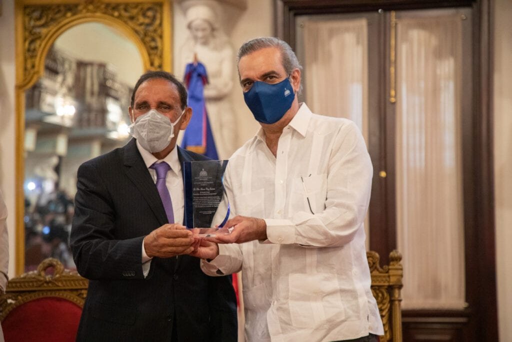 Abinader envejecientes 02 Presidente Luis Abinader celebra el Día Internacional de los Envejecientes