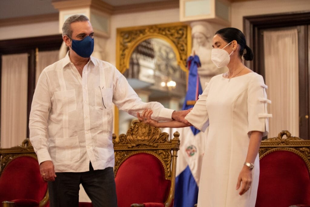 Abinader envejecientes 04 Presidente Luis Abinader celebra el Día Internacional de los Envejecientes