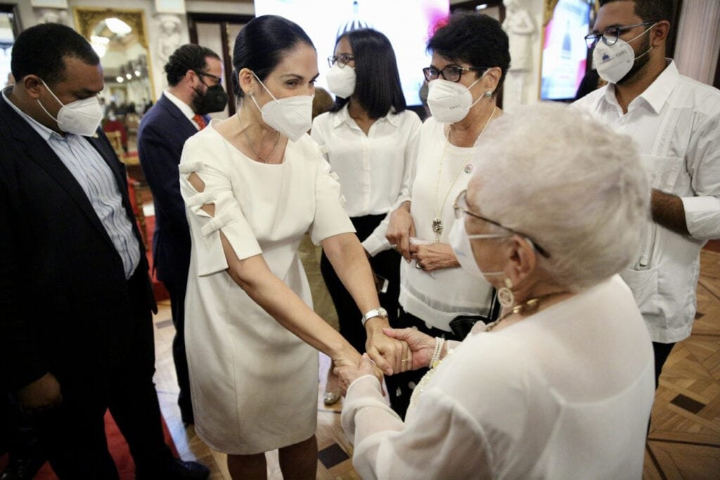 Abinader envejecientes 07 Presidente Luis Abinader celebra el Día Internacional de los Envejecientes