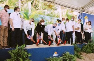 Luis Abinader da primer picazo construcción torres de seguridad