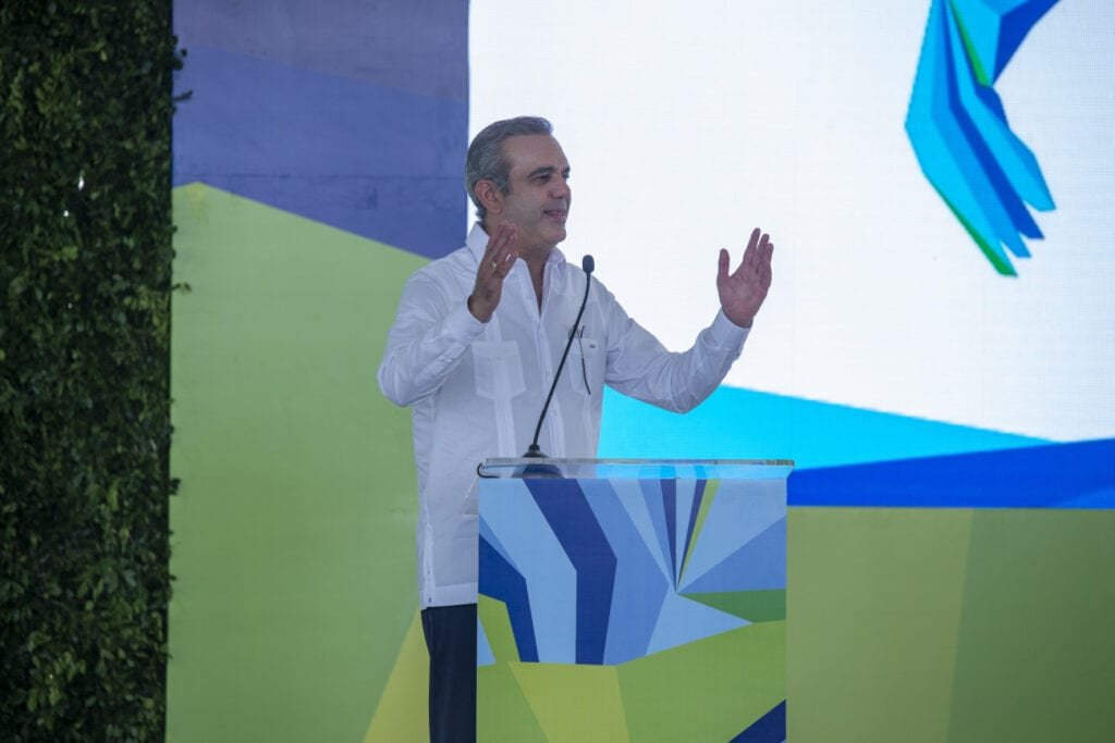 Energas 06 Video | Abinader enciende generadoras eléctricas convertidas a gas natural