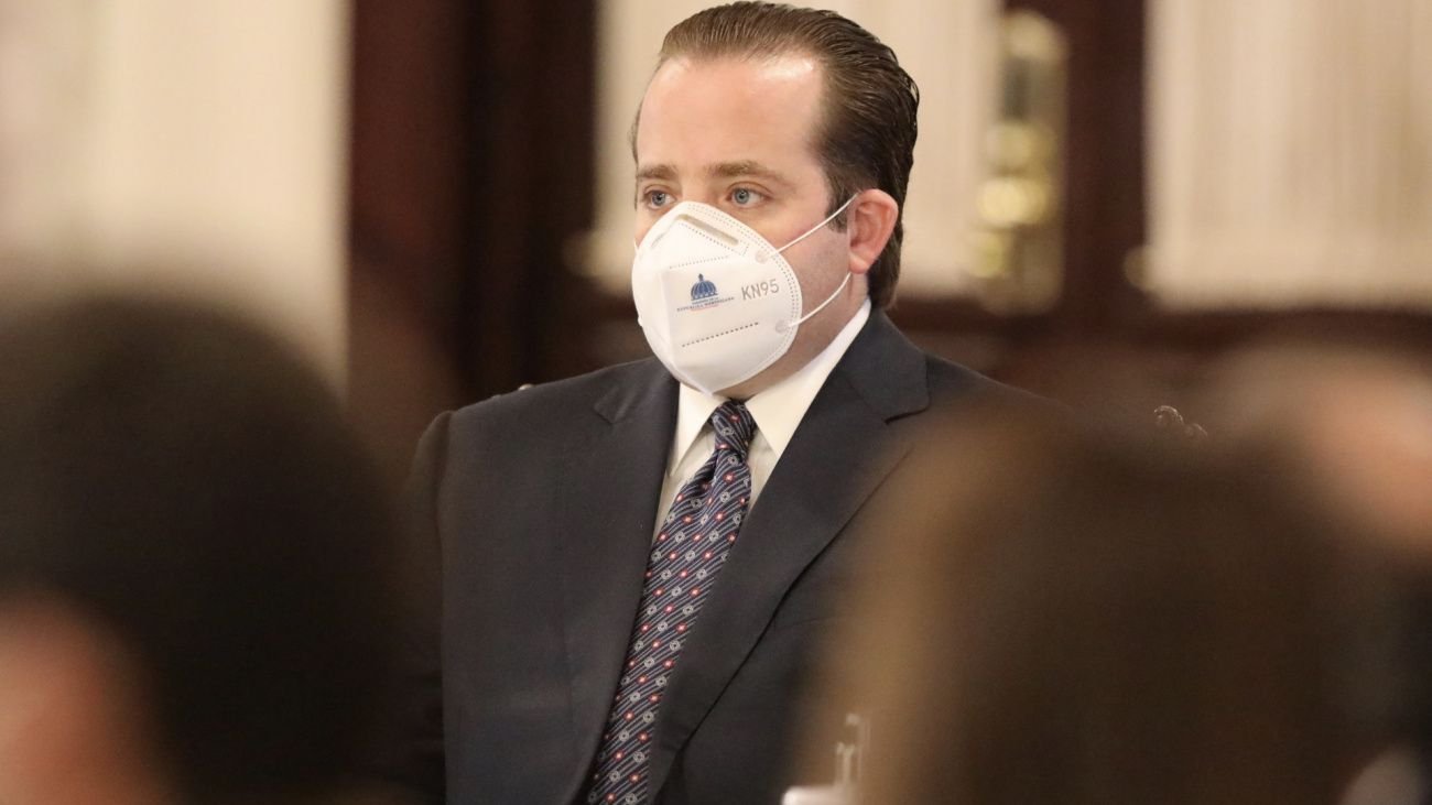 Paliza respalda Abinader sancione a funcionarios que no declararon bienes