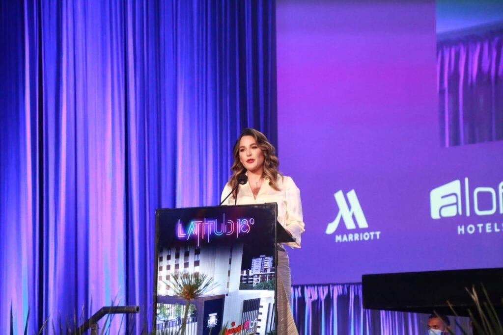 Latitud 18 03 Abinader valora fortaleza del turismo tras la llegada de nuevas inversiones