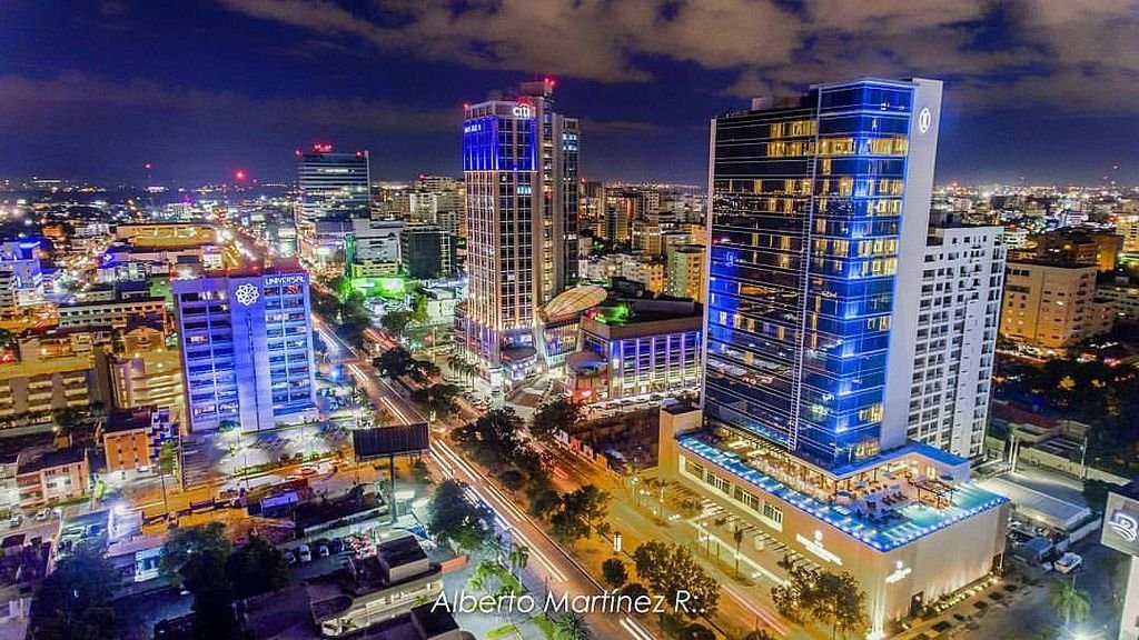 Latitud 18 09 Abinader valora fortaleza del turismo tras la llegada de nuevas inversiones