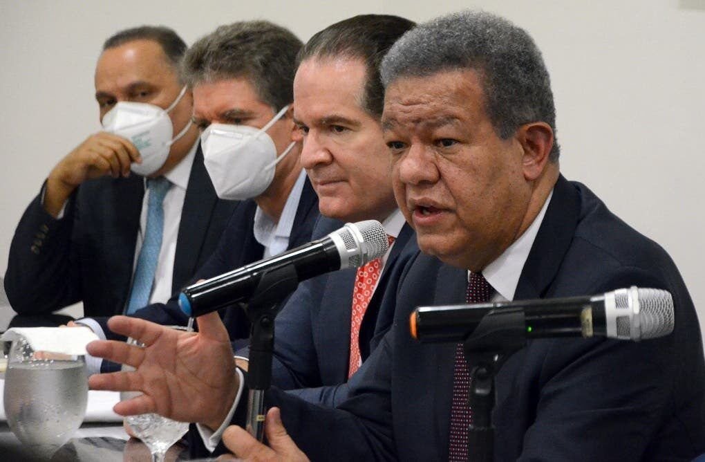 Leonel: «No es tiempo de hacer oposición, sino de unificar liderazgo nacional»