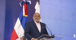 Presentan programa “Aprendemos en Casa”; año escolar costará RD$50,000 millones