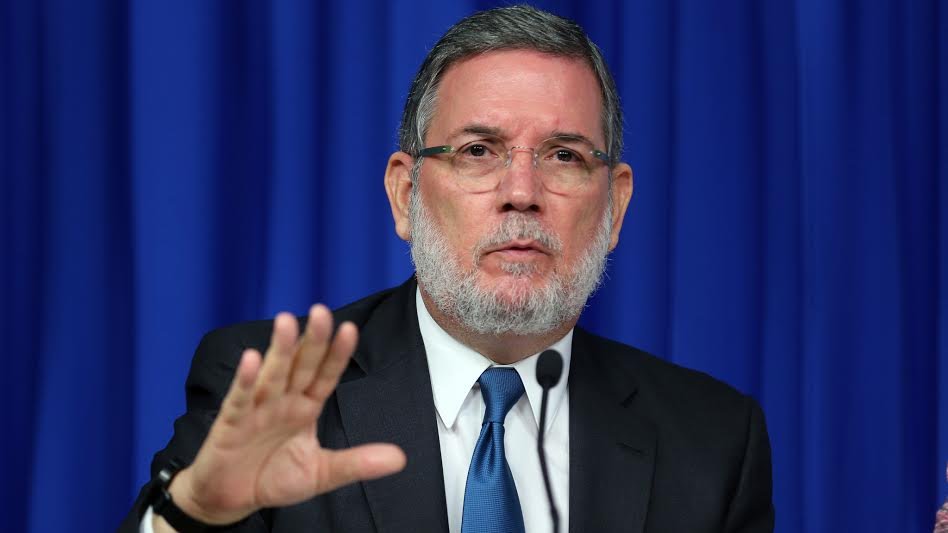 Equipo técnico de Danilo Medina le responderá a Luis Abinader el martes