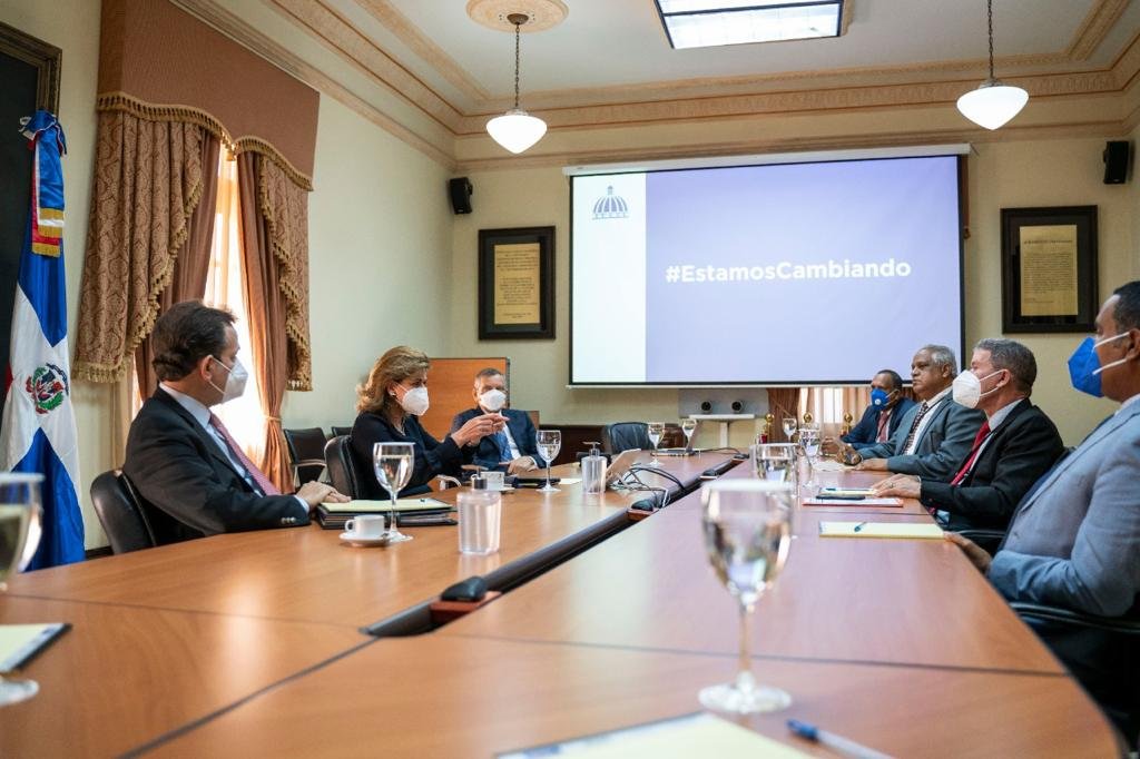 Vice y Anadegas 01 Ante pobre desempeño de Bisonó, Abinader “interviene” Ministerio de Industria y Comercio