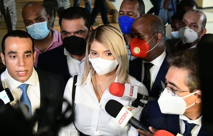 Kimberly no habló, pero presentó 37 documentos sobre bienes a la Pepca