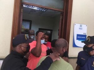 Trasladan al Palacio de Justicia a los tres implicados en lanzar “ácido del diablo” a Yocairi