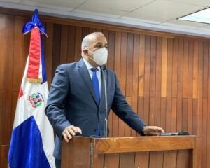 Ministro de Salud: El béisbol volverá normal este fin de semana