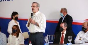 Presidente Luis Abinader afirma que en las pequeñas y medianas empresas están los empleos