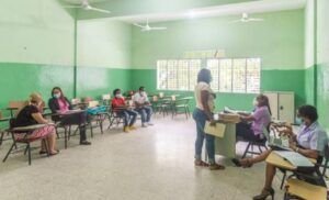 ADP comunica a miembros que el Minerd contratará docentes de lista de elegibles