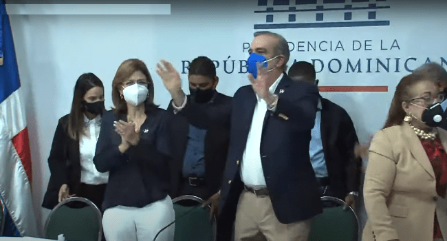 Abinader: Subsuelo de Santiago no permite metro, sino un monorriel