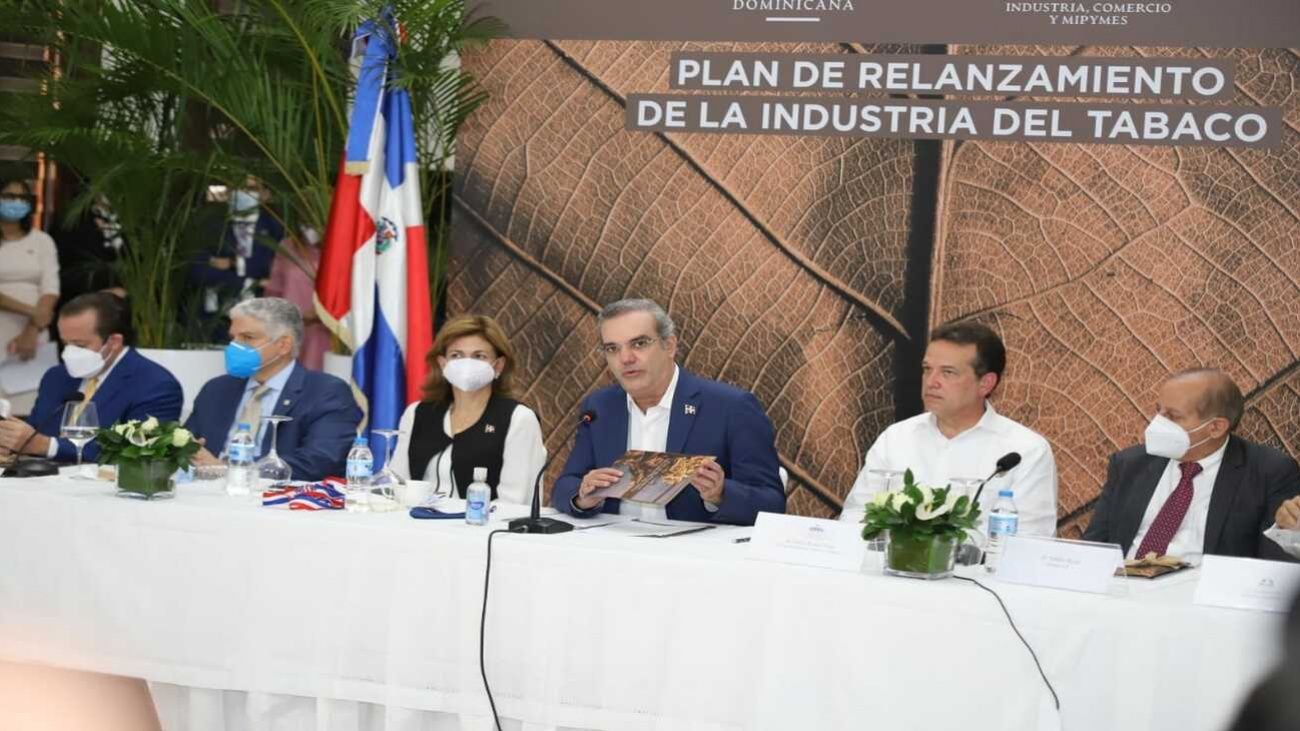 Gobierno relanza industria del tabaco para consolidar primacía mundial y entrar a nuevos mercados