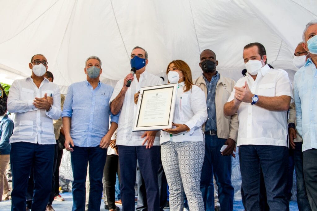 Abinader invertirá cada centavo en las prioridades del país; dará 100 mm para terminar el Calventi 7 Alcarrizos 03 Abinader invertirá cada centavo en las prioridades del país; dará 100 mm para terminar el Calventi