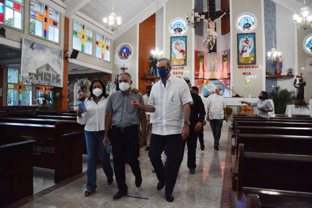 Abinader invertirá cada centavo en las prioridades del país; dará 100 mm para terminar el Calventi 6 Alcarrizos 10 Abinader invertirá cada centavo en las prioridades del país; dará 100 mm para terminar el Calventi