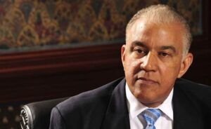 Andrés Bautista sufre accidente junto a su hijo en La Vega