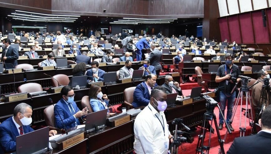 Diputados aprueban a unanimidad prohibición del matrimonio infantil