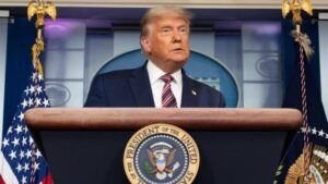 Tres grandes cadenas televisivas cortan a Trump y hasta Fox News le desmiente