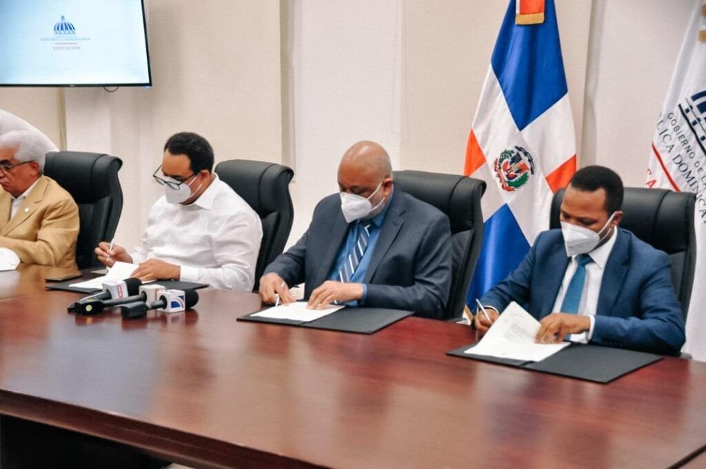 Educacion y EDEs 01 Educación y EDEs acuerdan garantizar electricidad en horario de clases