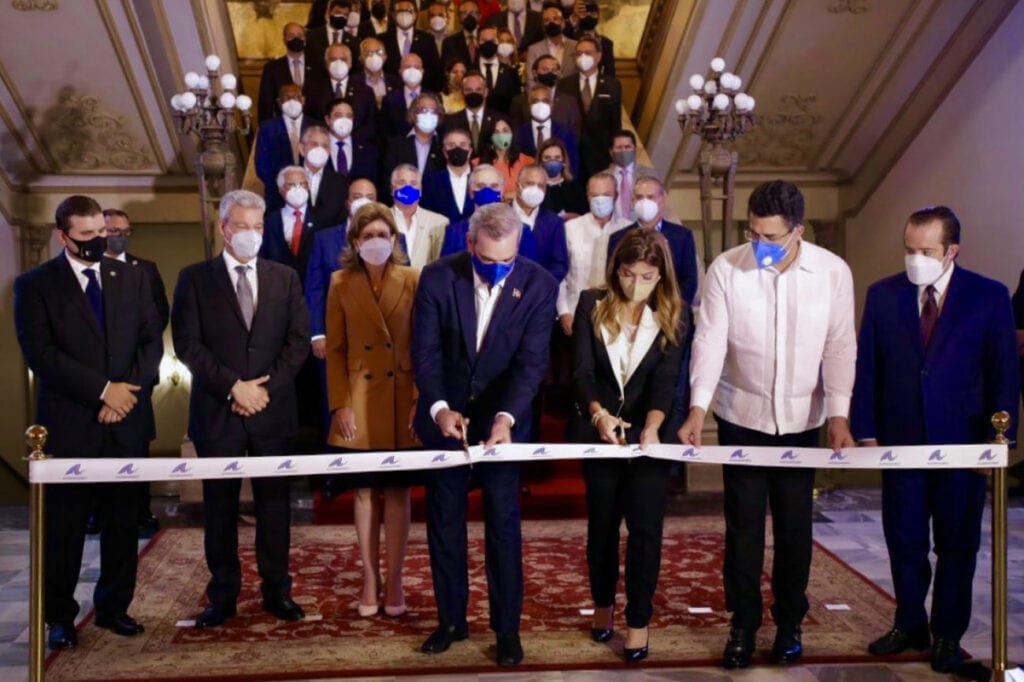 Feria 01 Abinader encabeza apertura Feria ASONAHORES; esperan 2 millones de turistas a fin de año