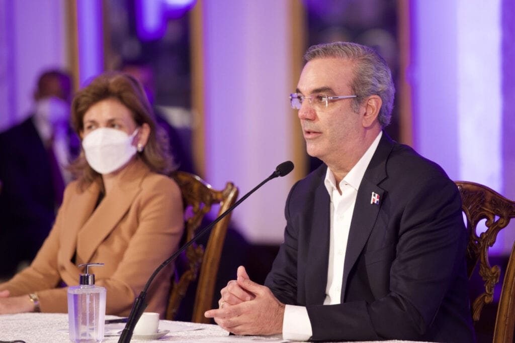 Feria 02 Abinader encabeza apertura Feria ASONAHORES; esperan 2 millones de turistas a fin de año