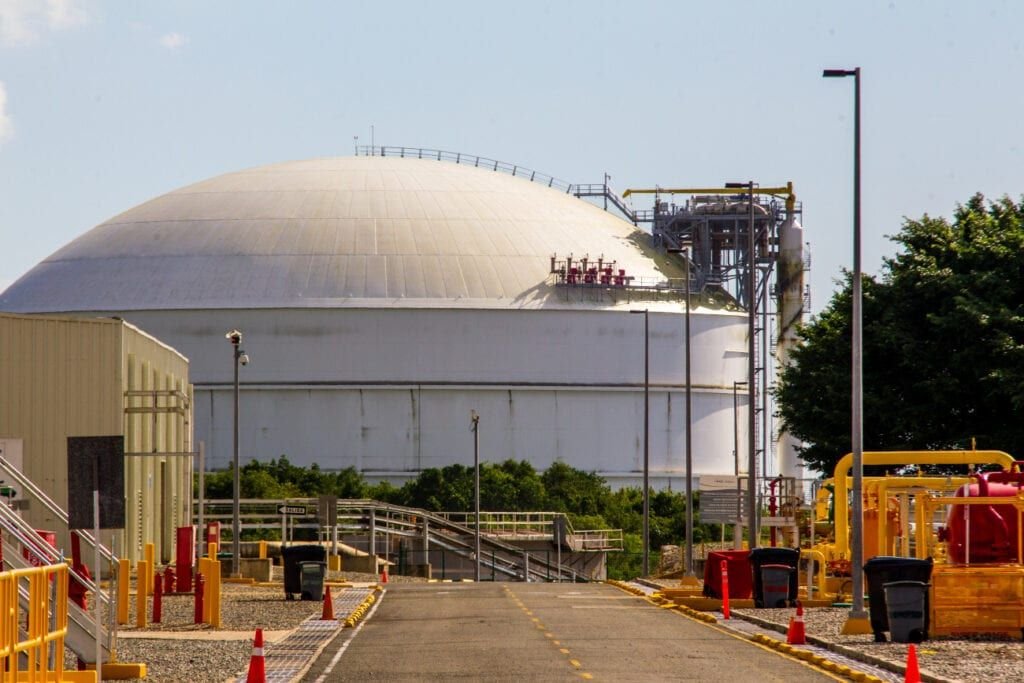 Gas 10 Abinader destaca impacto positivo construcción tanque de gas natural