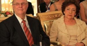 Expresidente Hipólito Mejía y su esposa dan positivos al COVID-19