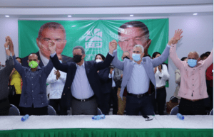 Leonel juramenta dos alcaldes, cuatro regidores y otros dirigentes PLD en Ocoa