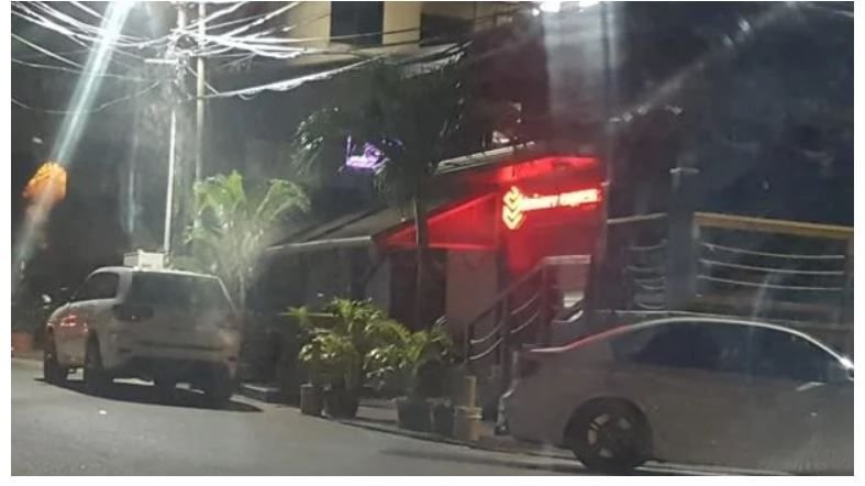 Detienen 40 personas compartían en negocio durante horario toque de queda