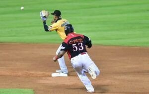 El Escogido derrota 2-1 a las Aguilas
