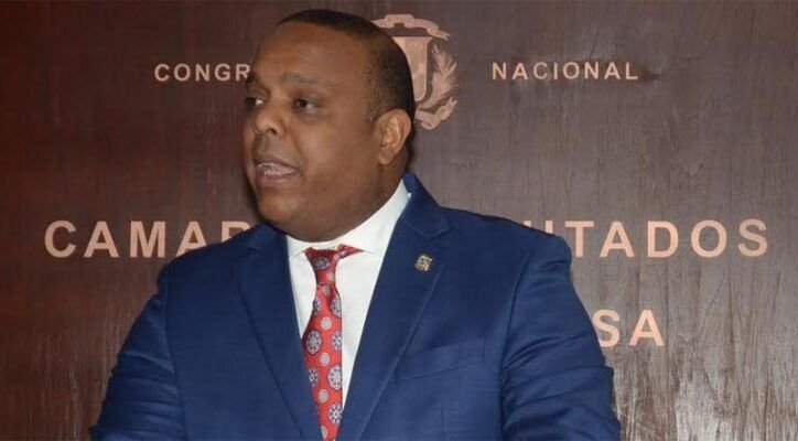 Diputado PLD califica discurso de Luis Abinader como un "show producido" 2 Diputado PLD califica discurso de Luis Abinader como un «show producido»