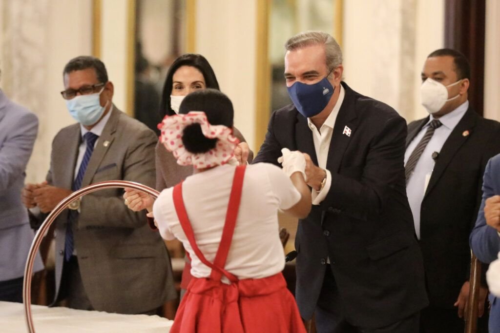 Matrimonio infantil 01 Abinader anuncia acciones para prevenir y erradicar el matrimonio infantil