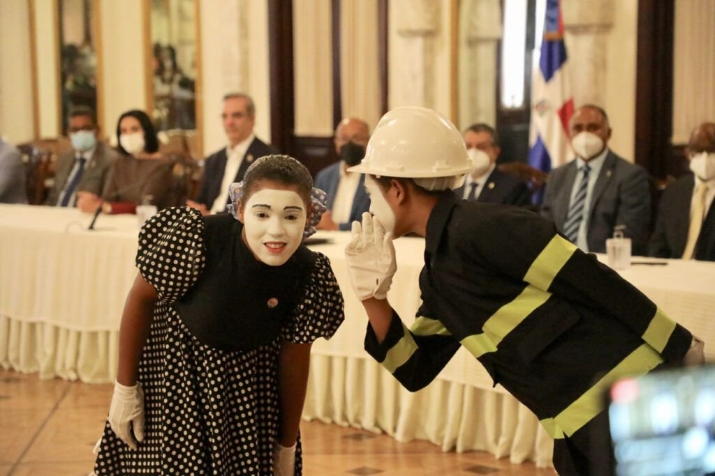 Matrimonio infantil 03 Abinader anuncia acciones para prevenir y erradicar el matrimonio infantil