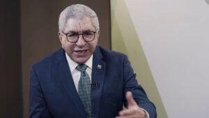 Internan a don Adriano Miguel Tejada