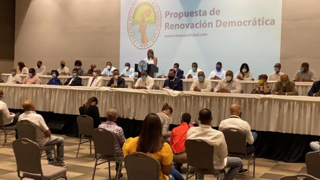 Dirigentes del PRD exigen nuevas autoridades; Víctor Gómez traiciona a Miguel Vargas