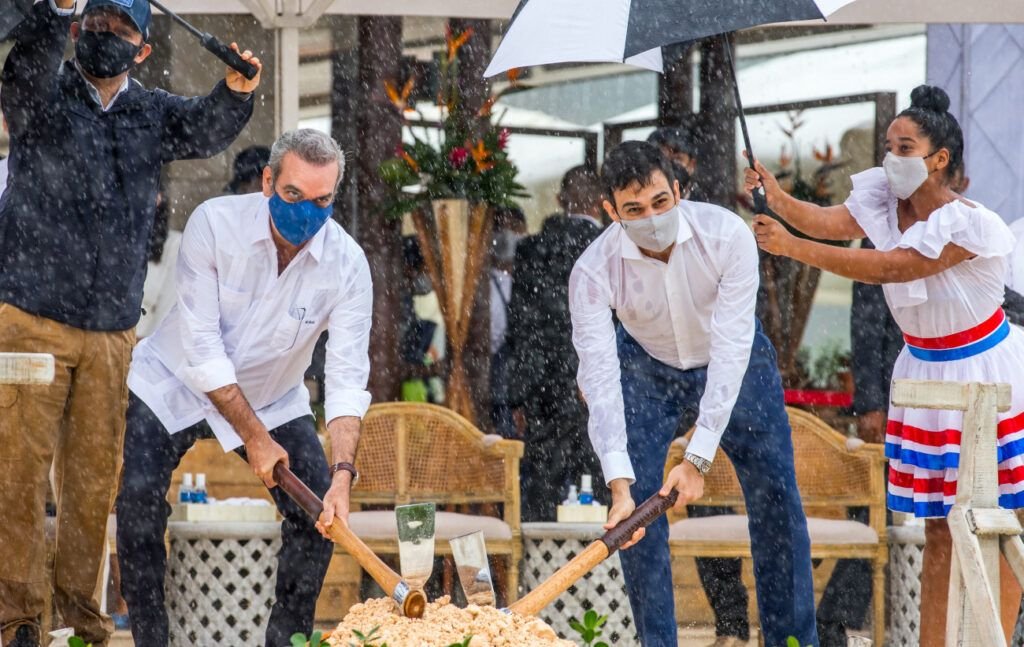 Rio San Juan 02 Abinader: “Gobierno apuesta a nuevos modelos turísticos en RD”