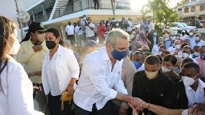 Presidente Abinader: Tres meses tirado a la calle