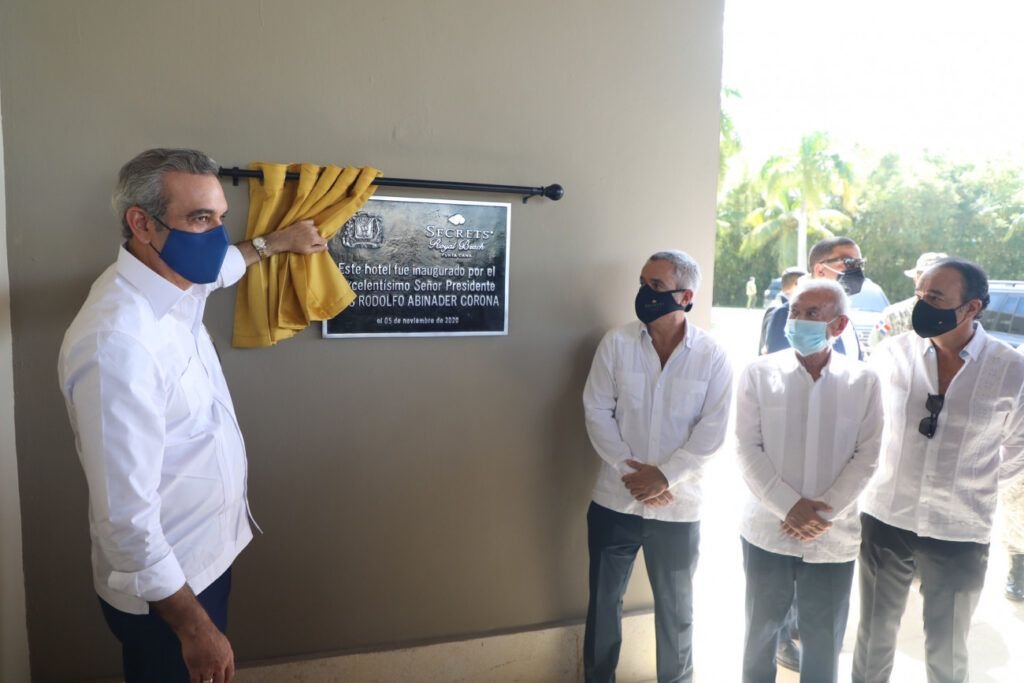 Secrets 01 Abinader: “Gobierno trabaja sin descanso para crear un clima de inversión sin precedentes”