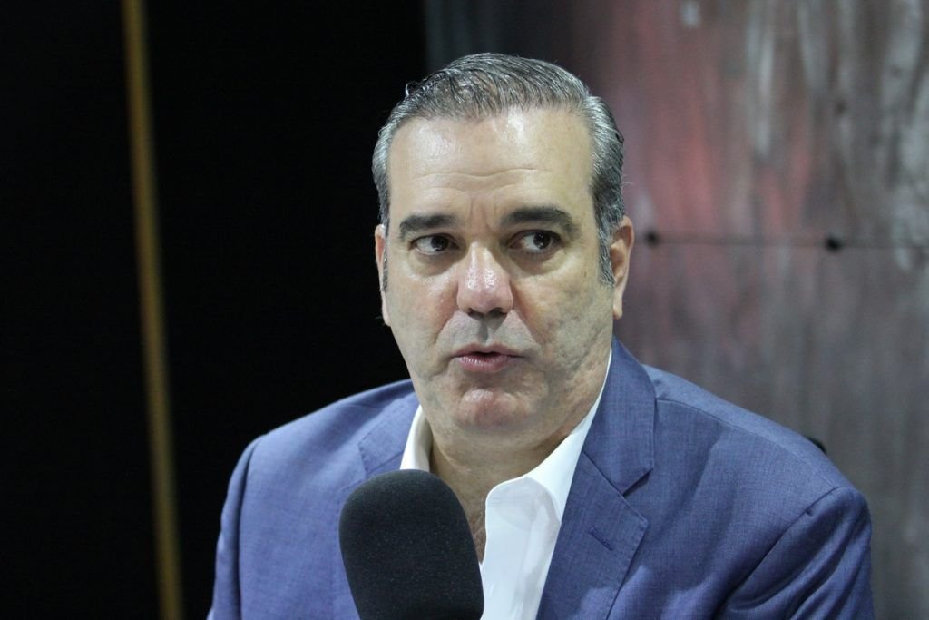 Luis Abinader vigila «de cerca» situación en Haití, debido a repercusiones en la RD