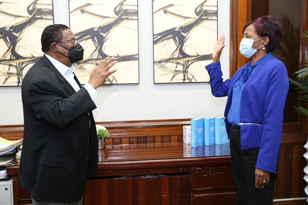 Boca Chica: Juramentan directora del hospital materno infantil