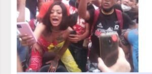 Solicitan coerción y multa contra La Perversa por violación distanciamiento