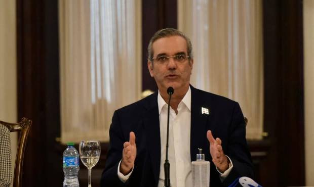 Presidente Luis Abinader rechaza matrimonio infantil en la RD