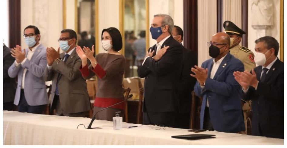 Partidos dominicanos anuncian consenso para ilegalizar el matrimonio infantil 2 Partidos dominicanos anuncian consenso para ilegalizar el matrimonio infantil