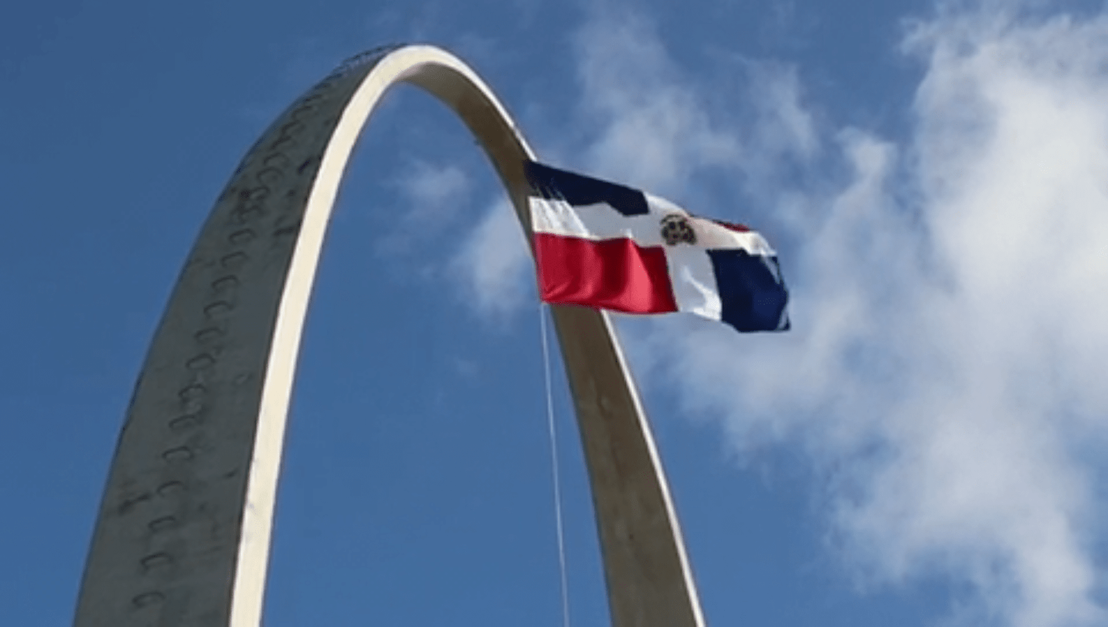 Concentración este lunes en la Plaza de la Bandera contra toque de queda 2 plaza de la bandera