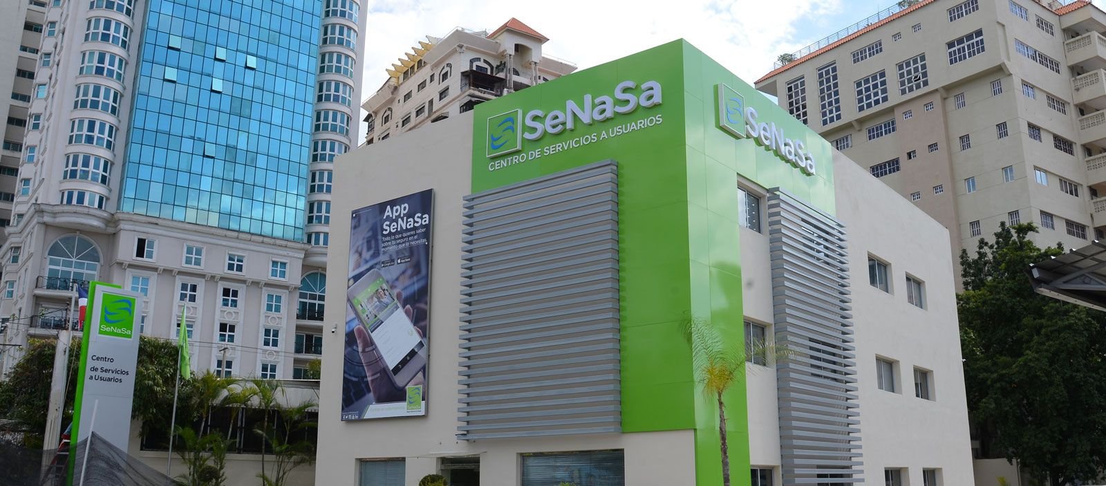 Director del Senasa garantiza el seguro salud a los desempleados por pandemia 2 Director del Senasa garantiza el seguro salud a los desempleados por pandemia